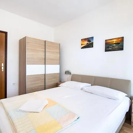 Apartament Crljenko Povljana