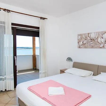 Crljenko Apartament Povljana
