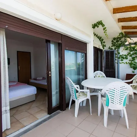 Apartament Crljenko