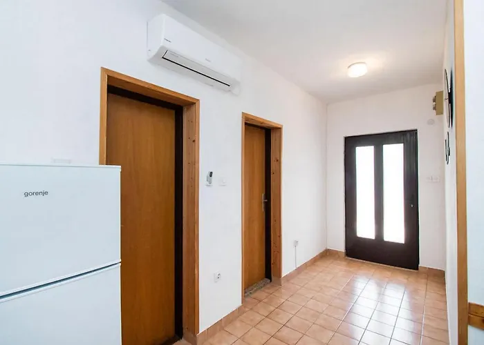 Crljenko Apartman *