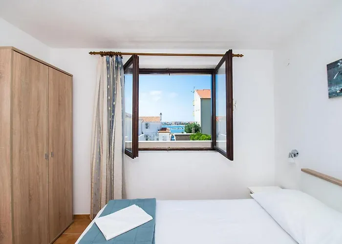 Crljenko Apartman *