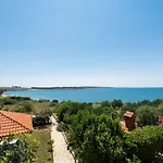 아파트 Crljenko