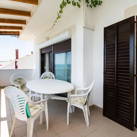 Apartment Crljenko Povljana