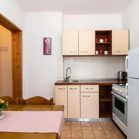 Apartment Crljenko *