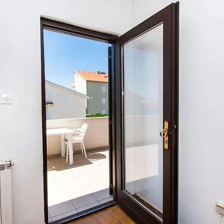 Apartment Crljenko *