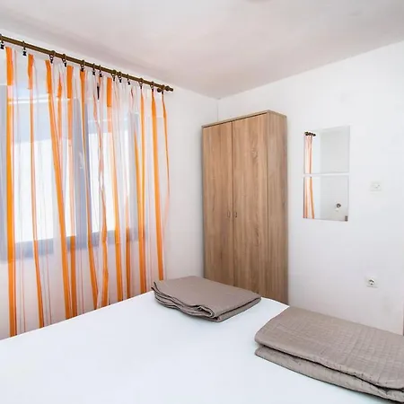 Crljenko Apartment Povljana
